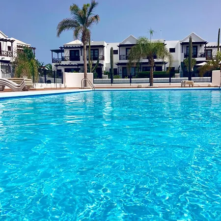 Lovely Casa Felicidad, Swimming Pool, Wifi X Private Garden Ferienhaus *