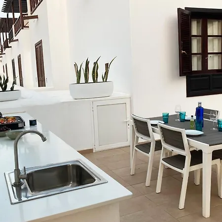 Ferienhaus Lovely Casa Felicidad, Swimming Pool, Wifi X Private Garden *