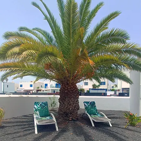 Lovely Casa Felicidad, Swimming Pool, Wifi X Private Garden * Playa Blanca
