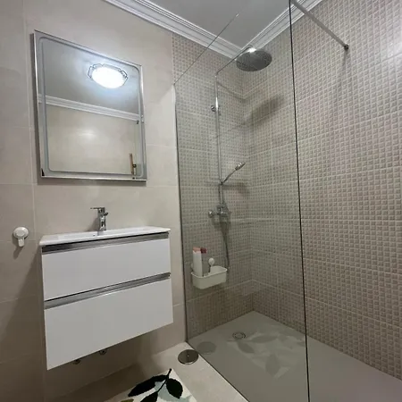 Lovely Casa Felicidad, Swimming Pool, Wifi X Private Garden Playa Blanca