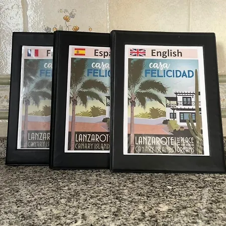 Lovely Casa Felicidad, Swimming Pool, Wifi X Private Garden Playa Blanca