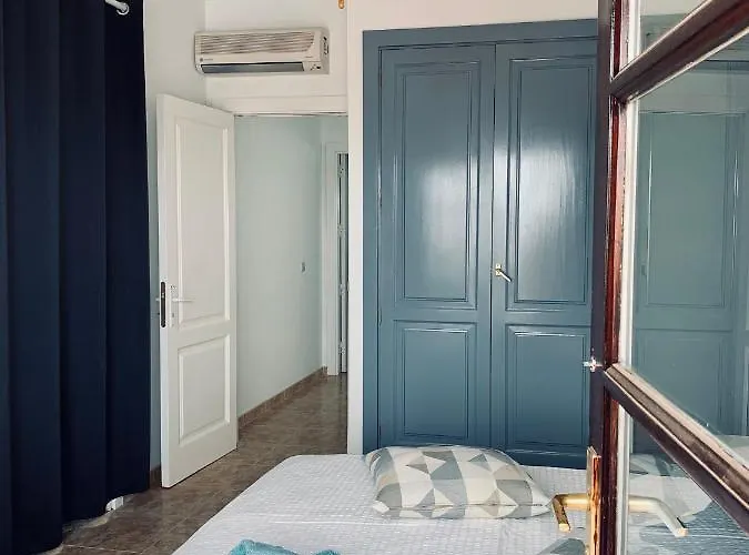 Lovely Casa Felicidad, Swimming Pool, Wifi X Private Garden Prázdninový dům *