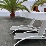 Lovely Casa Felicidad, Swimming Pool, Wifi X Private Garden *