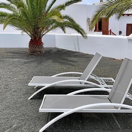 Lovely Casa Felicidad, Swimming Pool, Wifi X Private Garden *