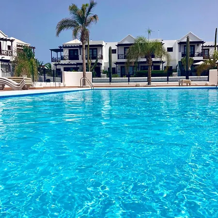 Lovely Casa Felicidad, Swimming Pool, Wifi X Private Garden בית נופש *