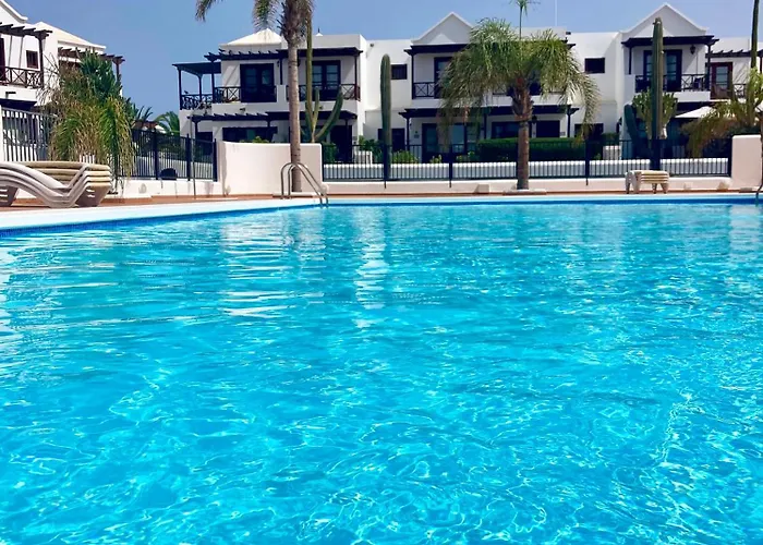 Lovely Casa Felicidad, Swimming Pool, Wifi X Private Garden Dom wakacyjny *