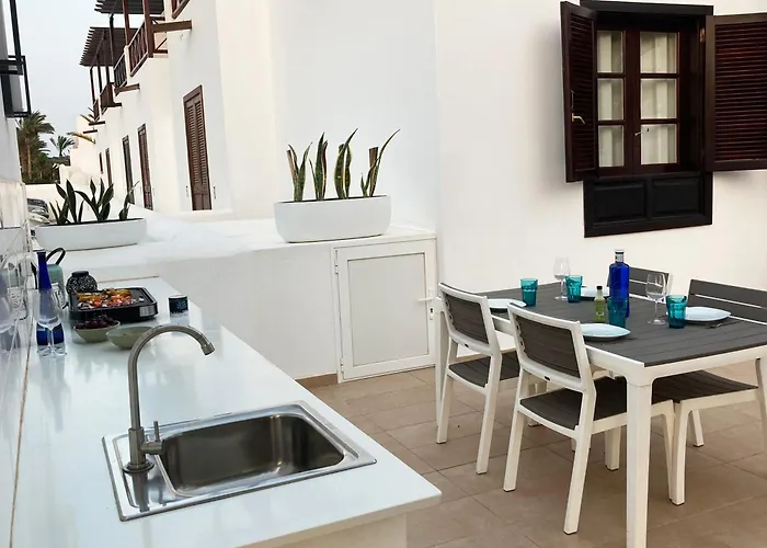 Dom wakacyjny Lovely Casa Felicidad, Swimming Pool, Wifi X Private Garden *