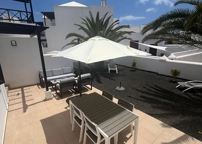 Lovely Casa Felicidad, Swimming Pool, Wifi X Private Garden * Playa Blanca (Lanzarote)