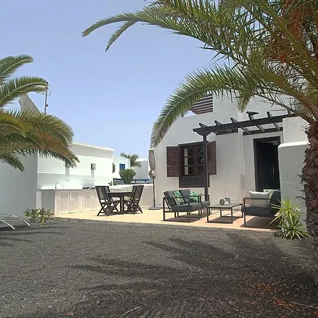 Lovely Casa Felicidad, Swimming Pool, Wifi X Private Garden * Playa Blanca (Lanzarote)