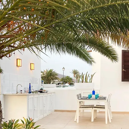 Hébergement de vacances Lovely Casa Felicidad, Swimming Pool, Wifi X Private Garden