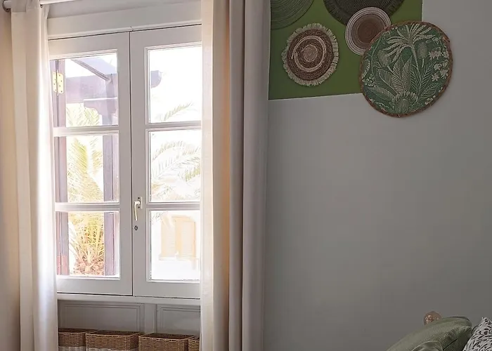 Lovely Casa Felicidad, Swimming Pool, Wifi X Private Garden