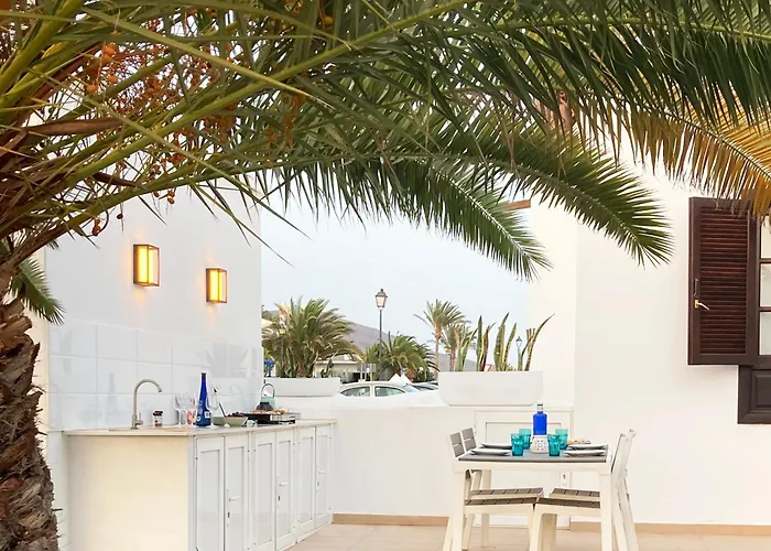 Feriehus Lovely Casa Felicidad, Swimming Pool, Wifi X Private Garden